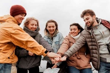 Как найти новых друзей и научиться дружить? Этапы и виды дружбы